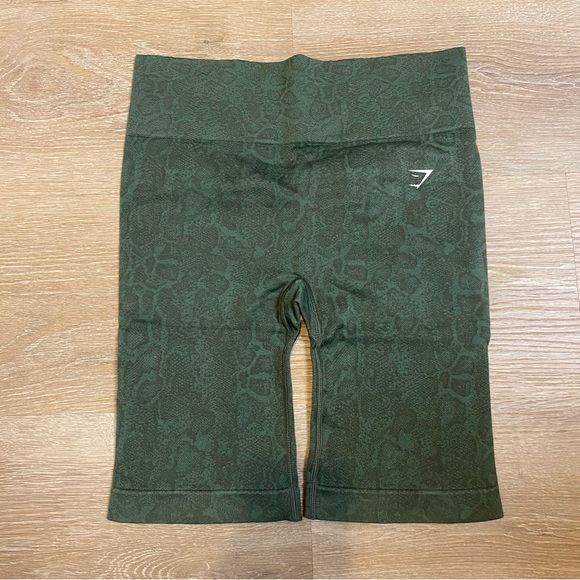 Gymshark Pants - NWT Gymshark Adapt Animal Seamless Cycling Shorts